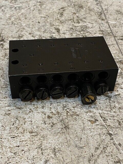 Lincoln Lubricating Block Metering Device SSV M04A08C