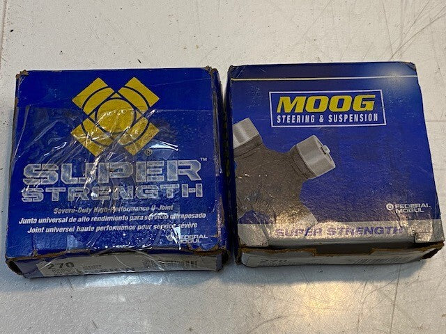 2 Quantity of Federal Mogul U-Joints 270 | 353F (2 Quantity)