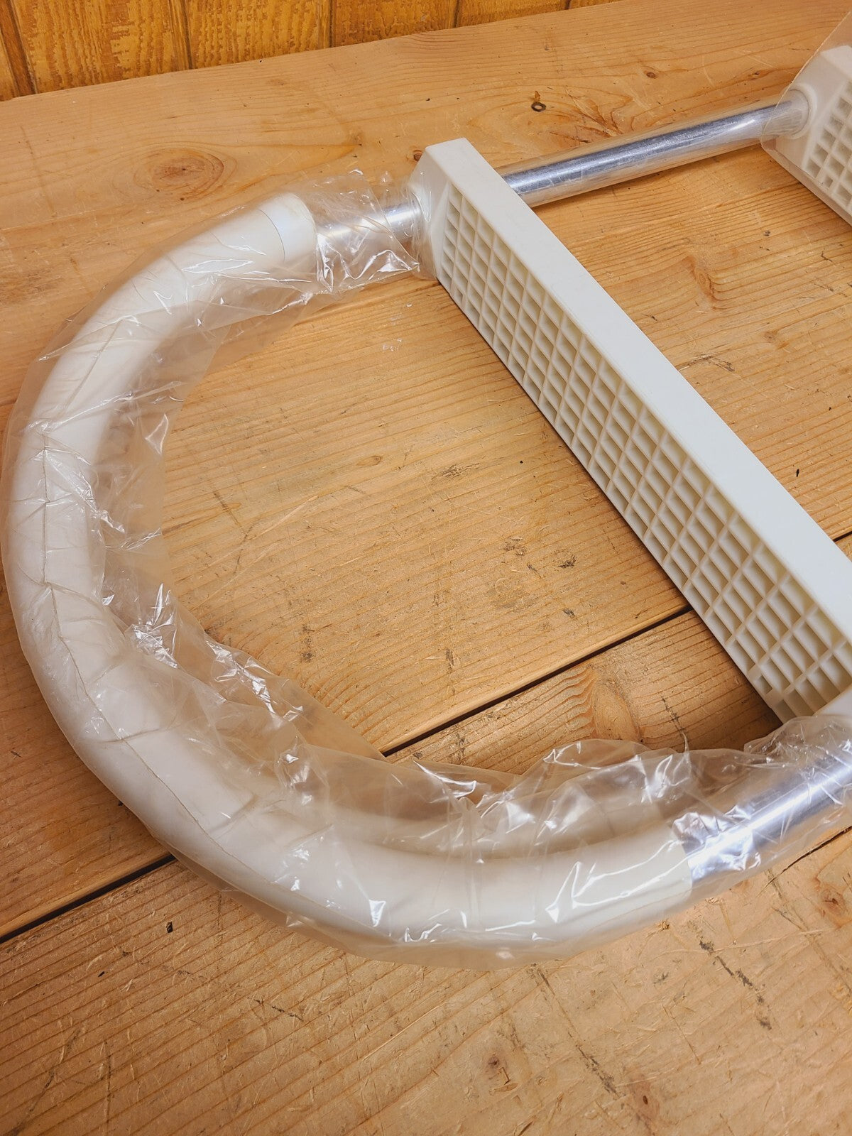 Garelick Gunwale EEz-In Hook 11" 4-Step Ladder 05041