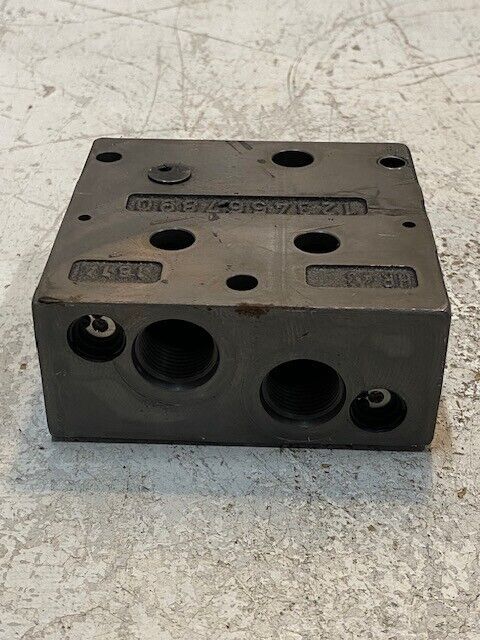 Danfoss Swing Pivot Module Hydraulic Valve Manifold 1234567890