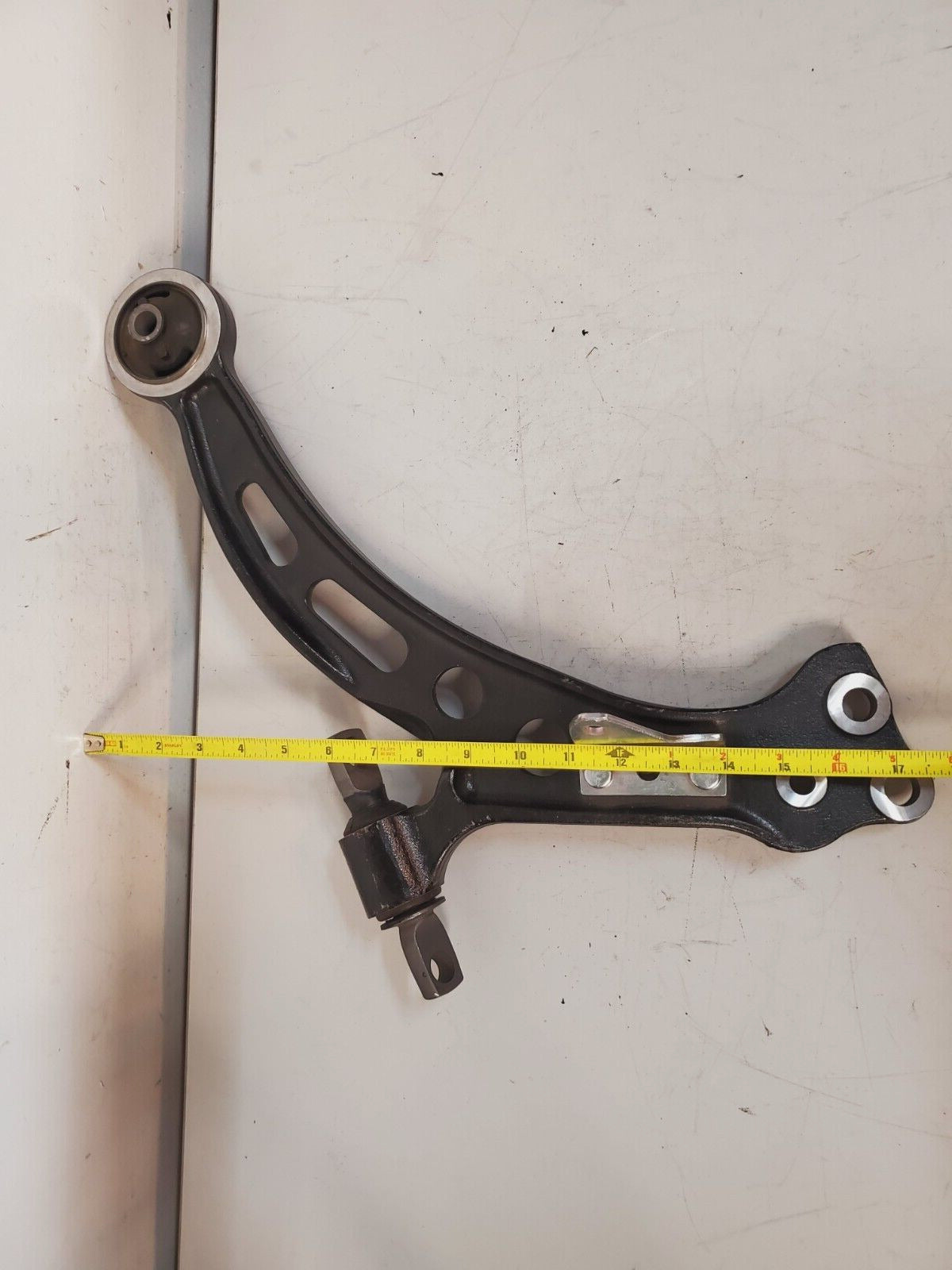 Front Left Lower Control Arm 05006L