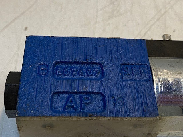 Rexroth R900052392 Solenoid Actuated Directional Spool Valve 24VDC 125A 607407
