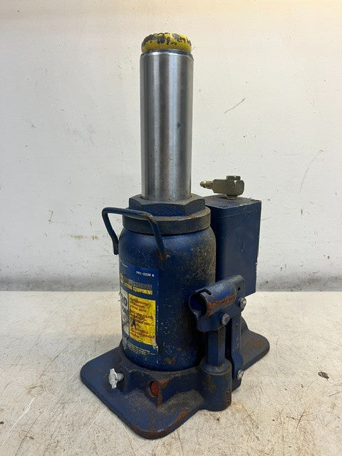 NAPA Professional 20-Ton Air Hydraulic Bottle Jack 791-2320A (No Hose or Handle)