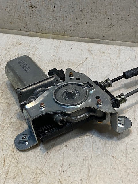 S&T Front Passenger Right Power Window Lift Motor 22154666 | S&TMT03068