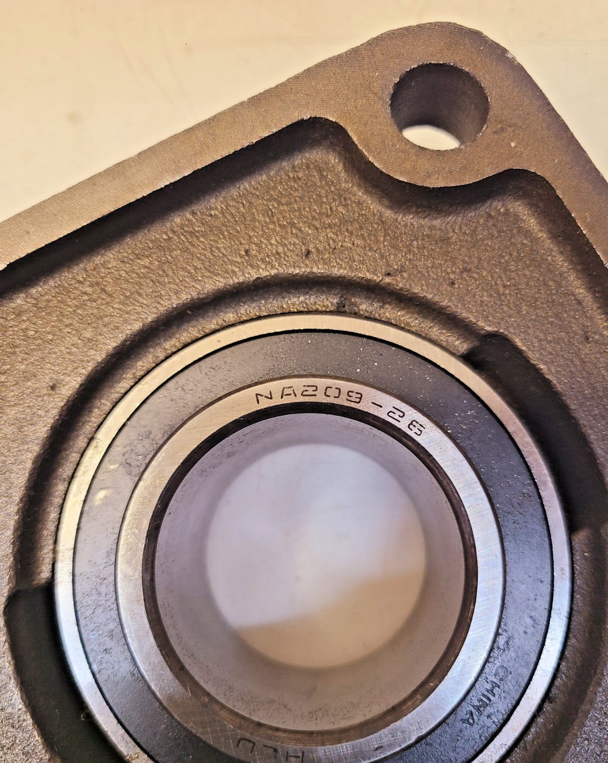 HLU 4-Bolt Flange Mounted Bearing NF209 | 1-5/8" | NA209-26
