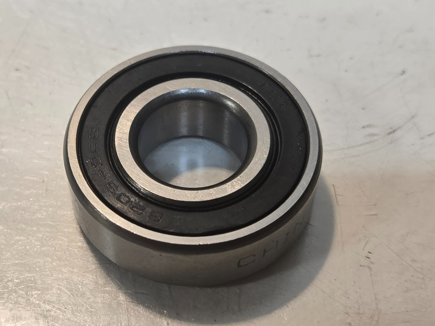 8 Quantity of Ball Bearings 6203-2RS | 40 mm OD x 17 mm Bore (8 Quantity)