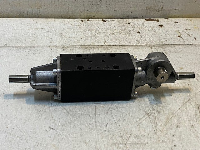 Hydraulic Swing Assembly Valve EC2MK 11mm End 1-3/4" W 2-1/4" H 11-1/2" L