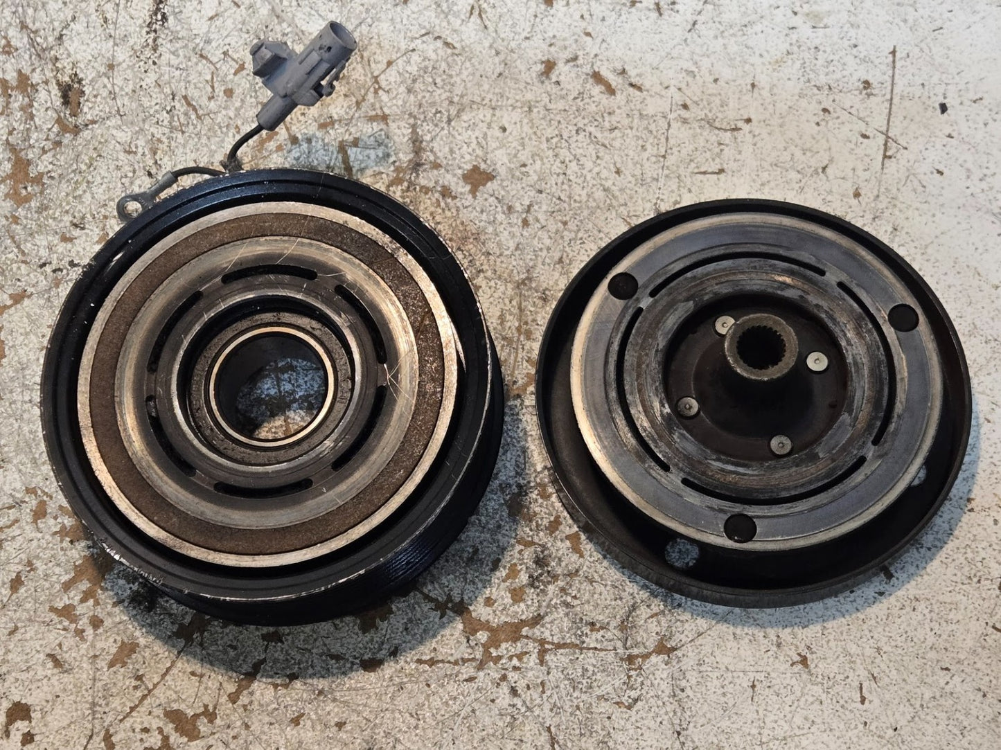 DENSO A/C Clutch and Pulley Assembly MC247300-4771 | 12-801 | 3K17G | 058121