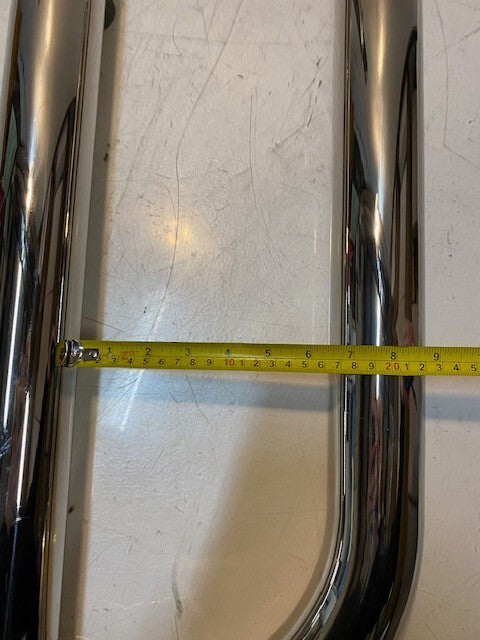 Nudge Bar U08413-17 | 16" H 22-1/2" D 37-1/2" W 63mm Thick 6-1/2" Between Bars