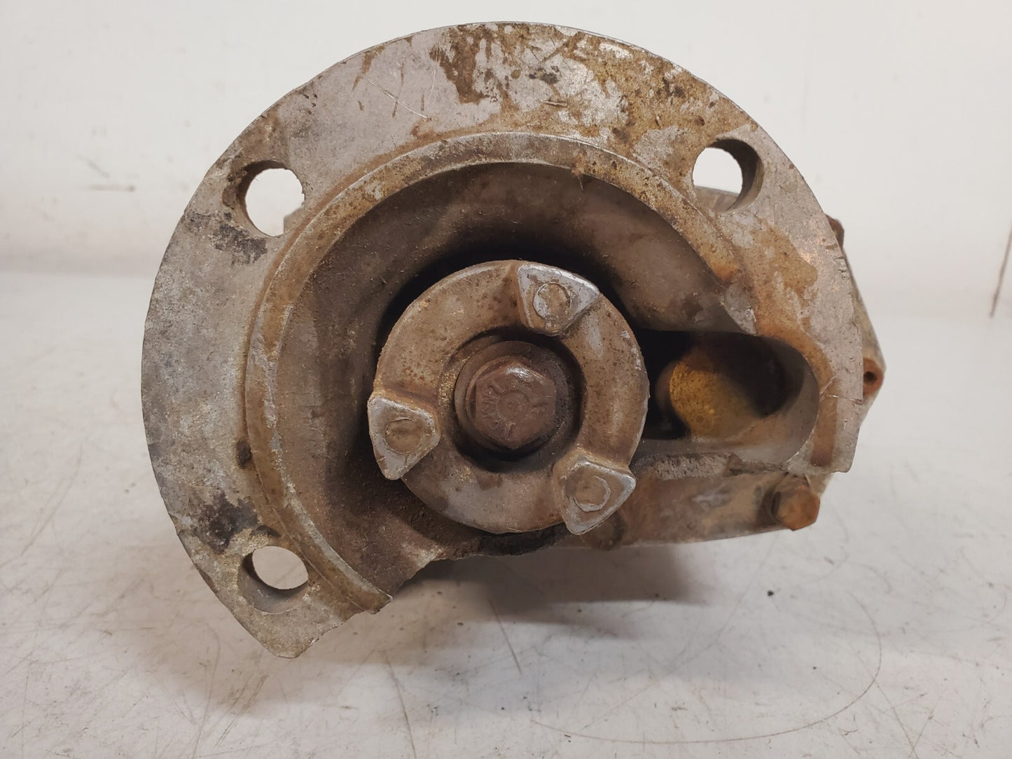 Cummins Diesel Engine Fuel Injector Pump 139668 | ADC1 | DP1263345 Damaged