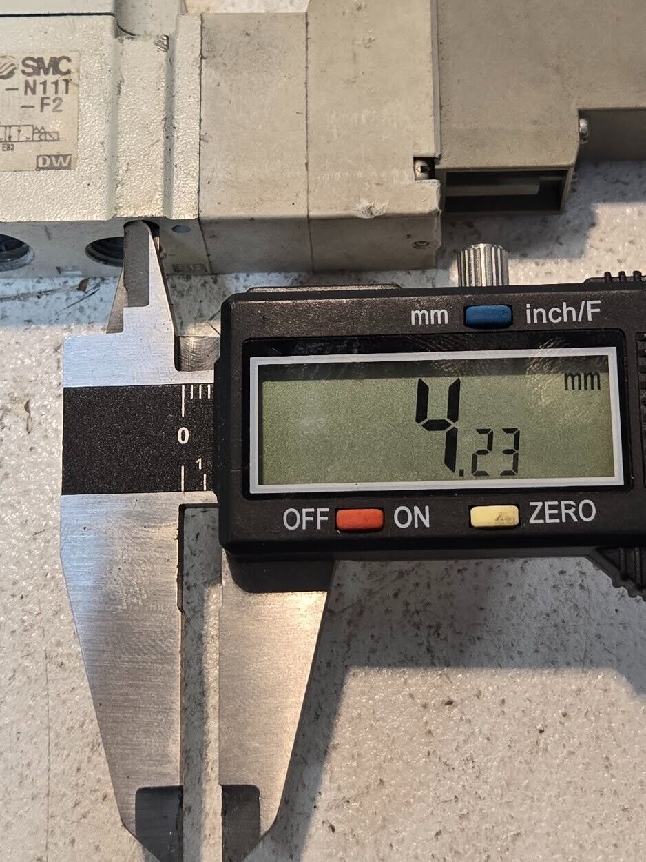 SMC SY7320-3D-N11T-F2 5 Port Solenoid Valve