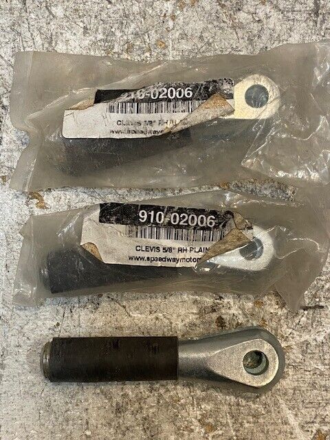 3 Quantity of Speedway Motors 5/8" RH Plain Clevis' 91002006 (3 Quantity)