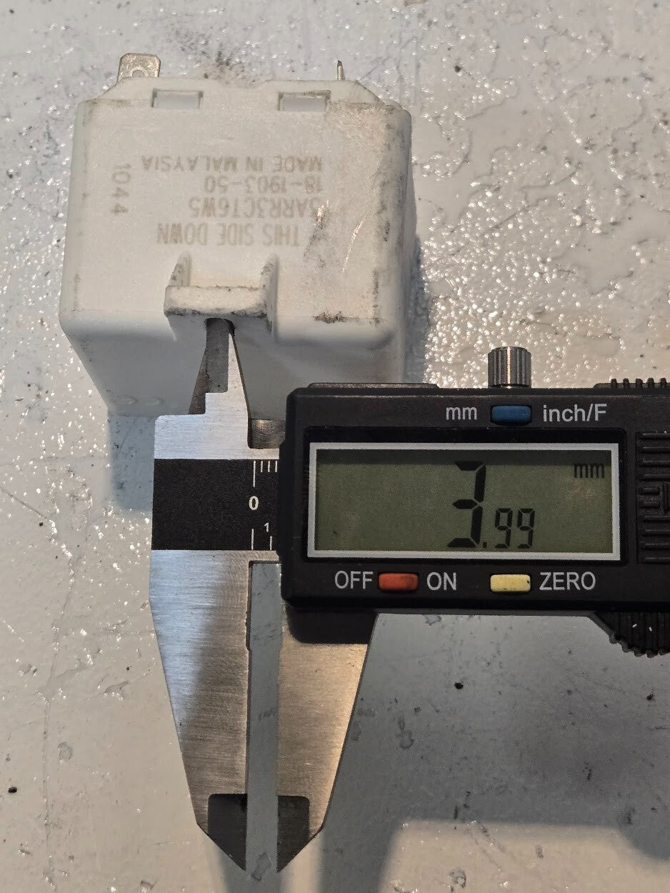 General Electric Relay Socket 3ARR3CT6W5 | 18-1903-50 | 1044