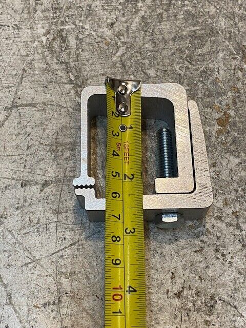 6 Pack of Truck Cap Top Cover Mounting Clamps 2-1/2" x 2-1/2" x 1" 17C3561CVP