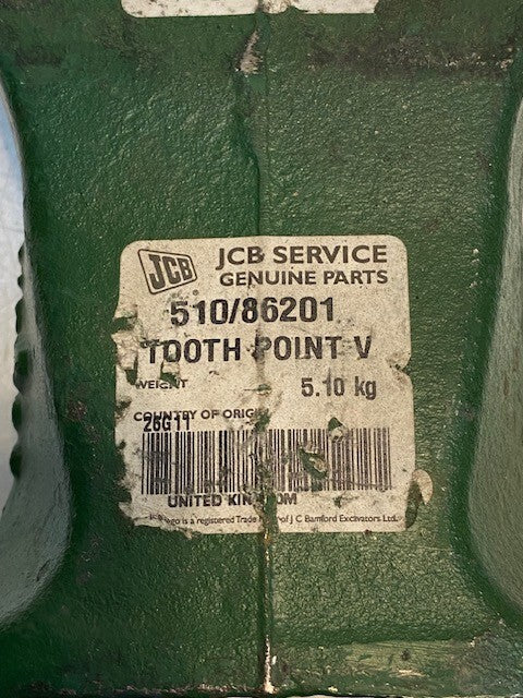 JCB 510/86201 Point V Tooth Point V29TYL | 9-1/2" L 4" W 3-1/2" H