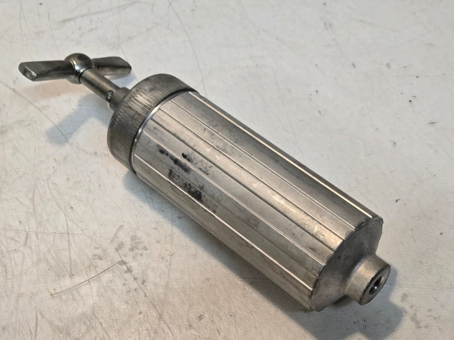 Alemite Screw Type Grease Gun C-600 1/8" FNPT | 4930-00-629-1157 | MIL-G-3859D