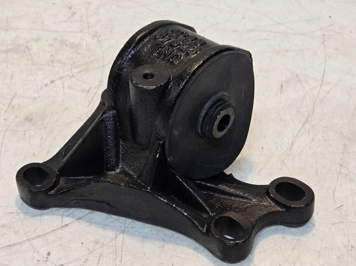 Auotmatic Transmission Mount AC33 for Ford | 87626 | TNC | 12.3 mm Mount Bore