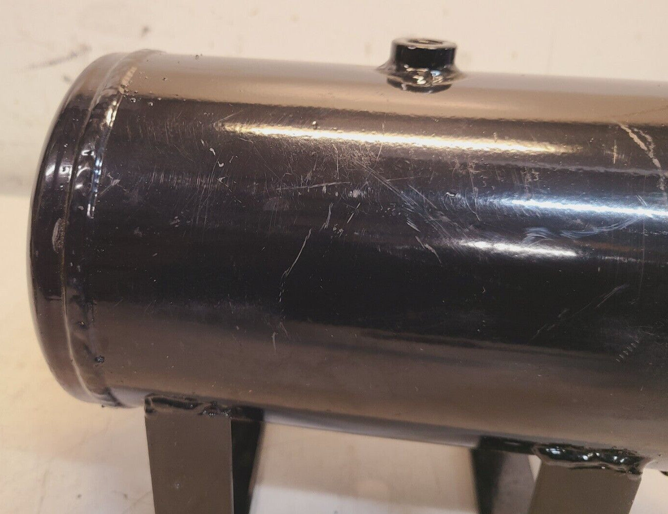 5 Port Air Tank Length 9.5" x Diameter 5.5" - Tank Measurements