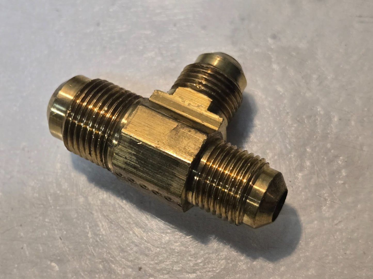 10 Quantity of BrassCraft 44-8-6-6 Flare Reducing Tees 1/2"x1/2"x3/8" (10 Qty)