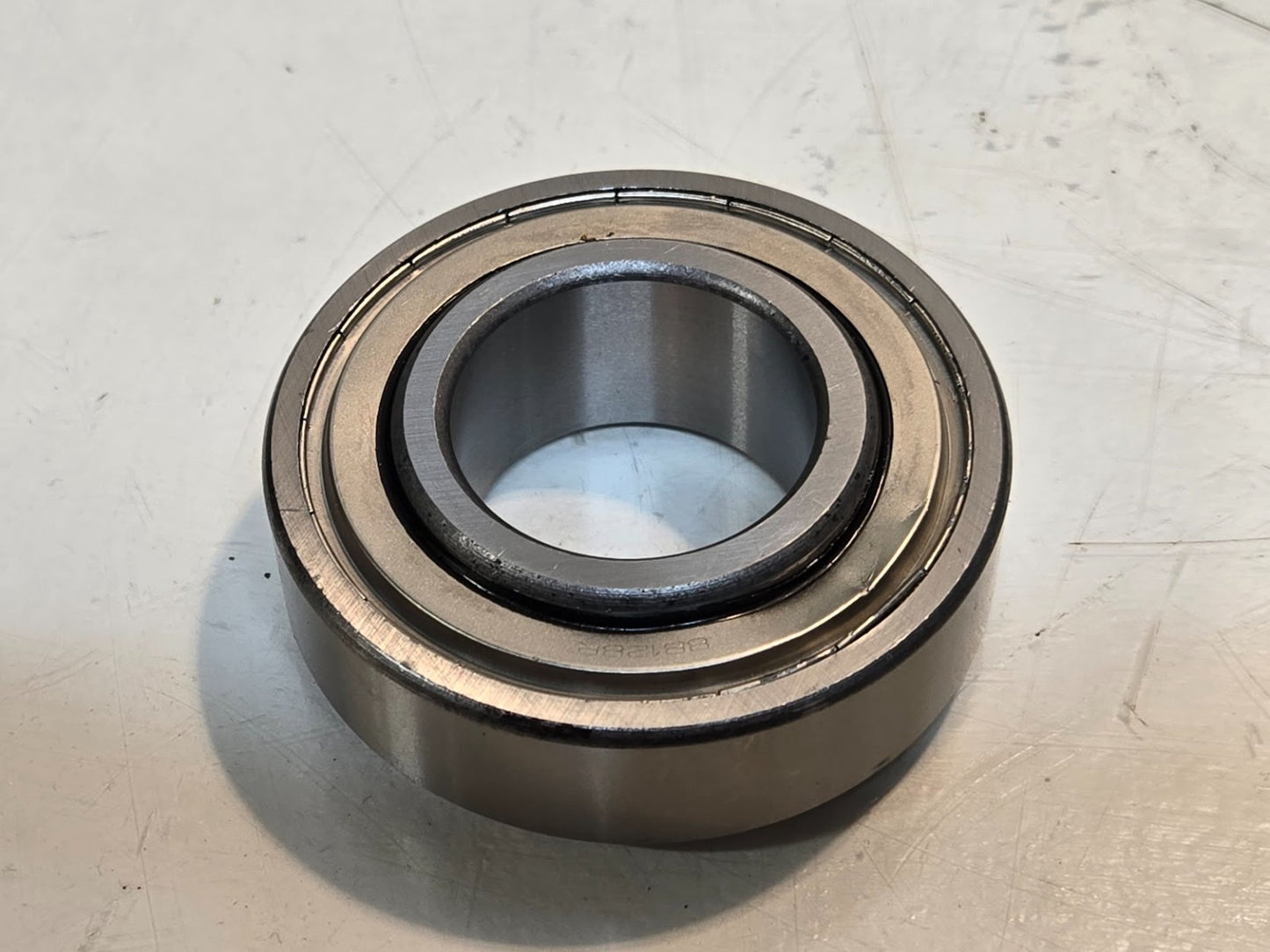 Metal Shielded Ball Bearing 88128R | 80 mm OD 38.9 mm Bore 27.37 mm Thick