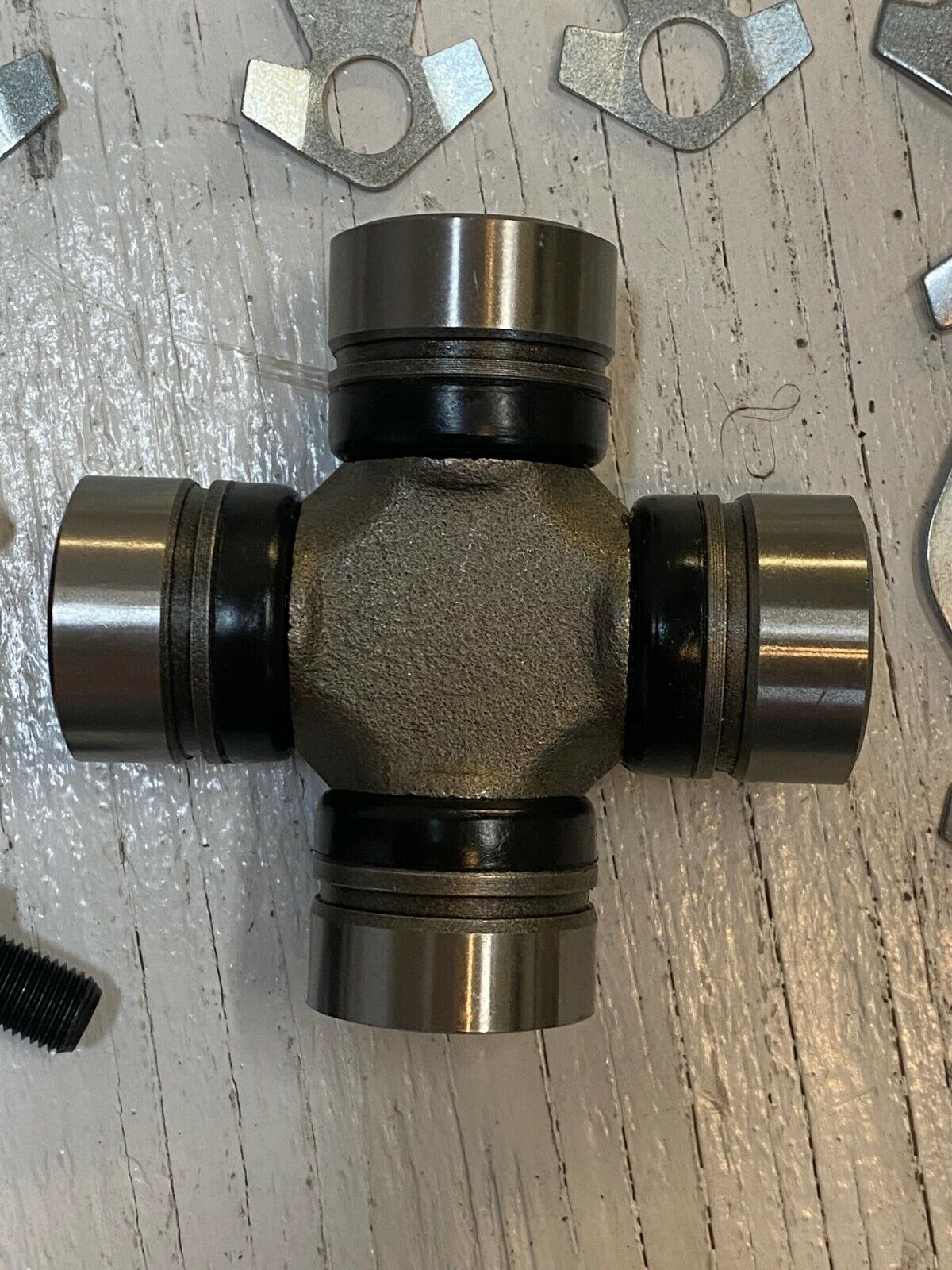 Universal Joint with 17 Hardware Sets