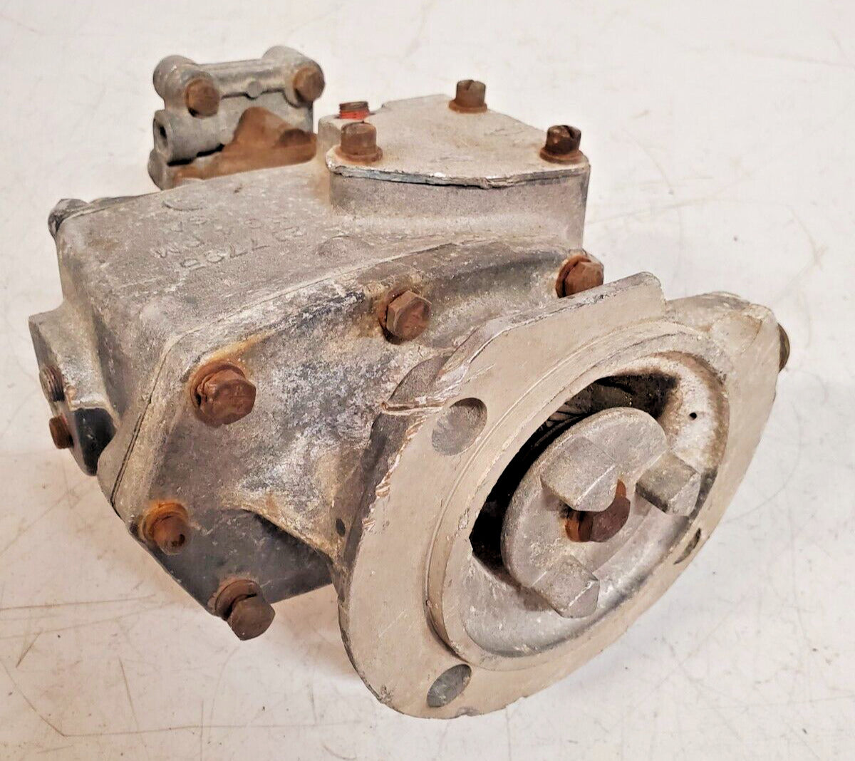 Cummins Fuel Injector Pump 217795 | RC4PM | 3028302 | 3004904 | 153338 Damaged