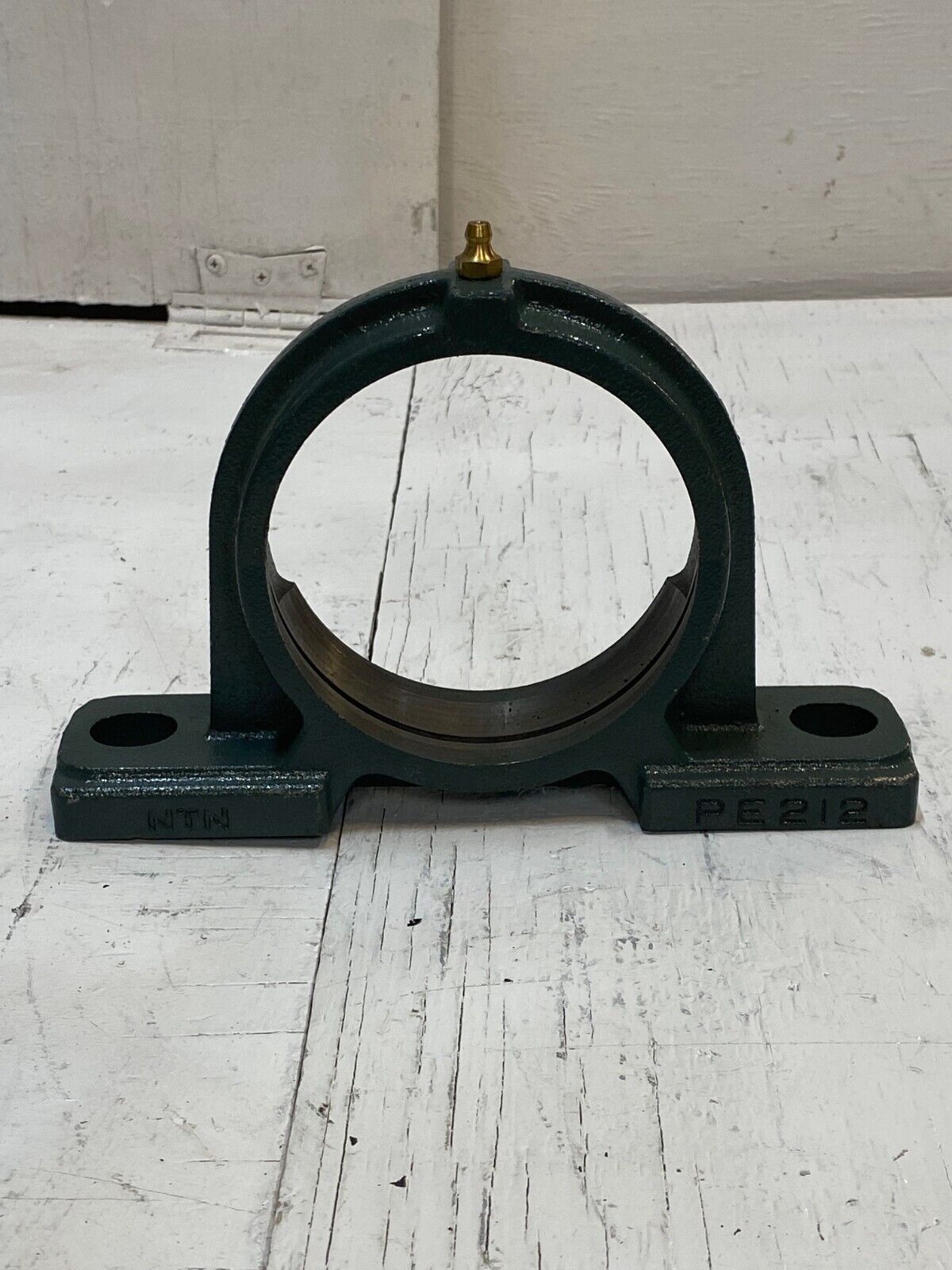 Pillow Block Cast Iron Mounted Bearing PE212 NTN