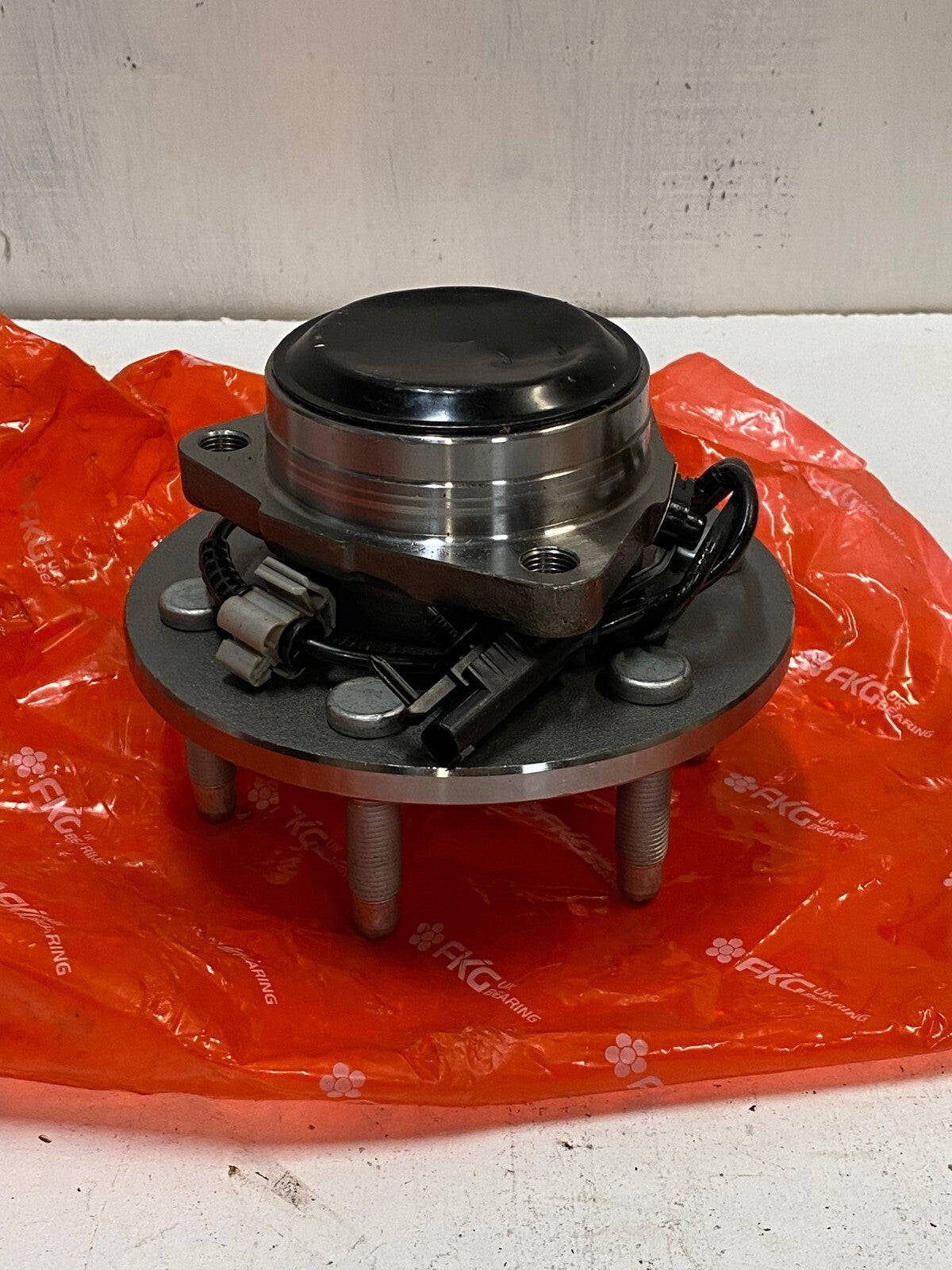 FKG 515097 S0106 Front Wheel Bearing Hub Assembly