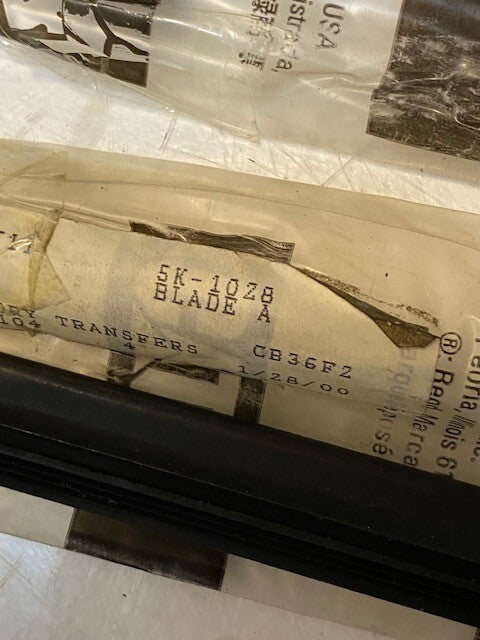 2 Quantity of Caterpillar CAT Wiper Blades 5K-1028 | 20" L (2 Quantity)