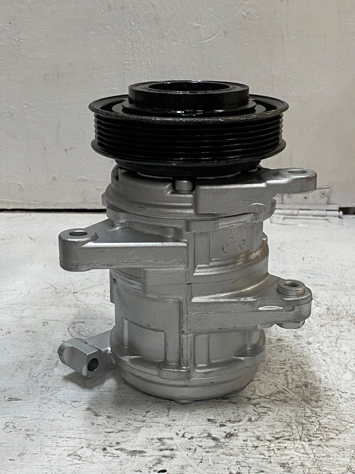 Air Conditioning Compressor P904 | S716 | 4.7 | A17 | 2-2