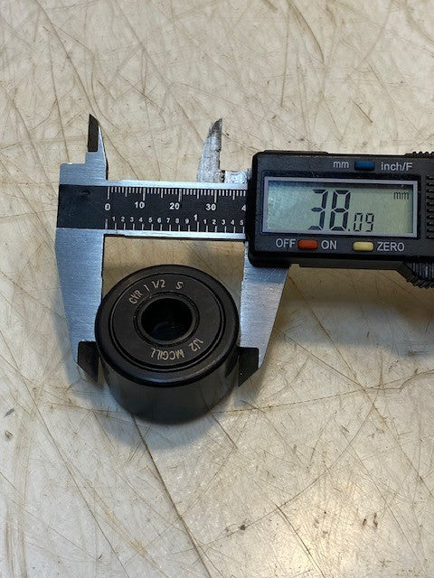 McGill CYR 1 1/2 S Cam Follower Cam Yoke Mount Roller Bearing 12x38x24mm