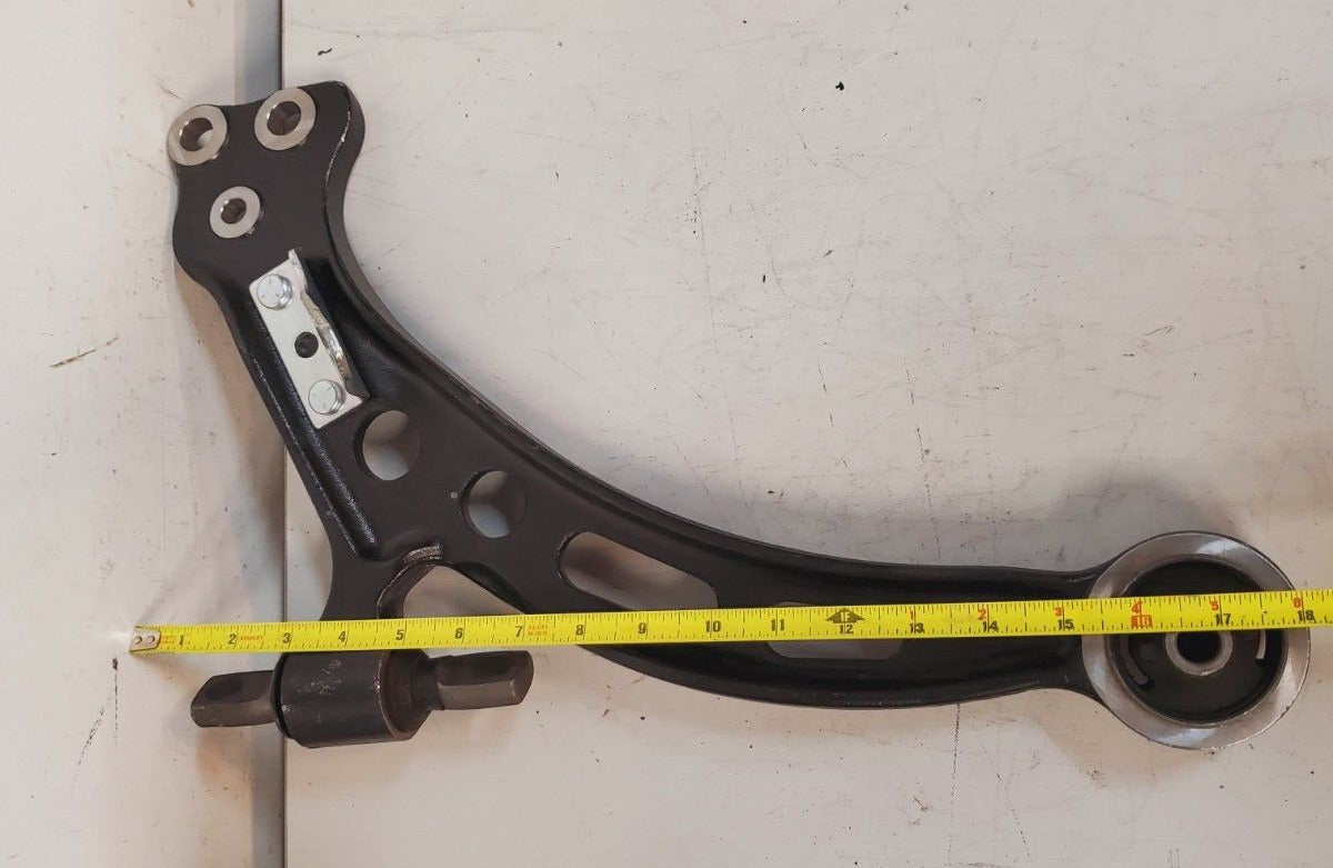 Front Right Lower Control Arm 05005R