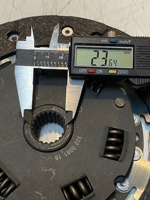 LuK Clutch Friction Disc 322006116 | 3B27A | 24mm Bore 8-3/8" Dia.