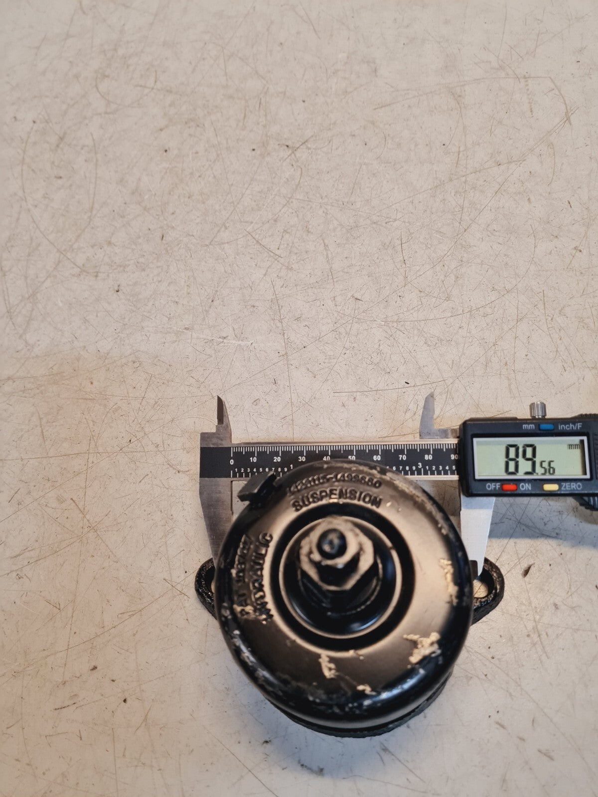 Shock Hex Valve Right Front 1426115-1499660 | PAT 1087017