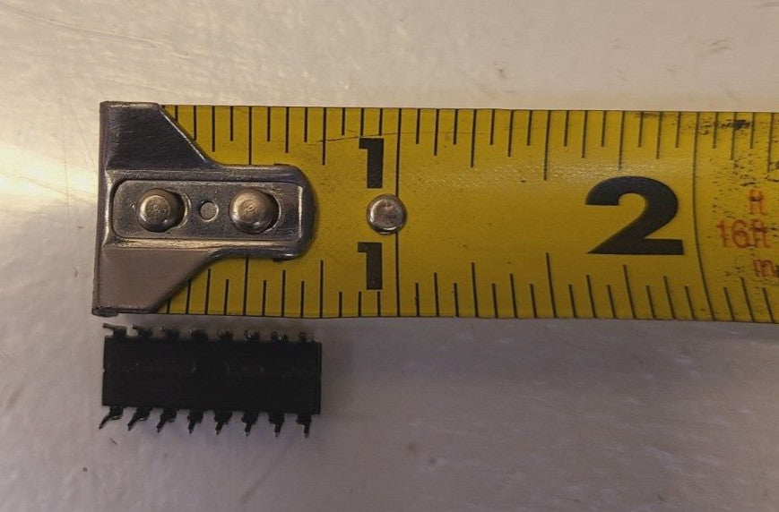 25 Quantity of Ford Integrated Circuits 70017FB |  R994A9714 (25 Qty)