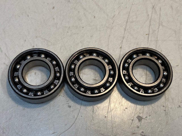 3 Quantity of Fafnir P205K Single Row Ball Bearings 52x25x15mm (3 Quantity)