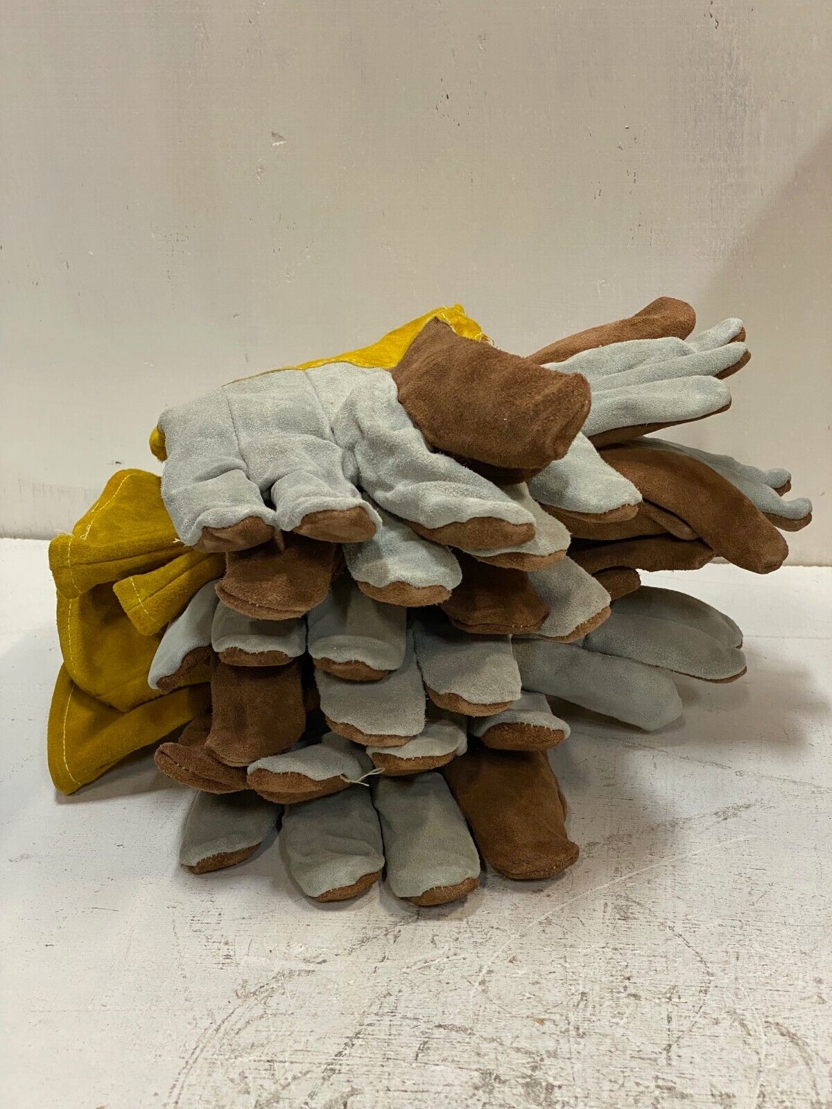 5 Pairs of Cowhide 48583 XL Welding Work Gloves 13" L 6" W