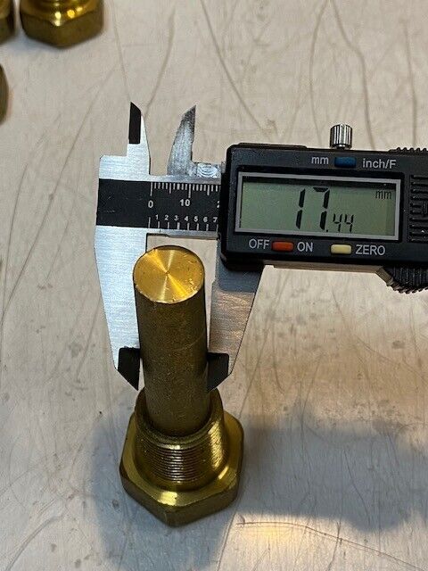 6 Qty of Brass Hex Thermowells 4-1/8" L 30mm Inside Thread 17mm Shaft (6 Qty)