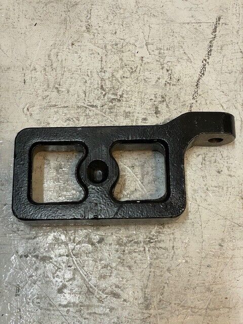 Navistar Front Shock Absorber Axle Bracket Right 5C 3844194C 10113J