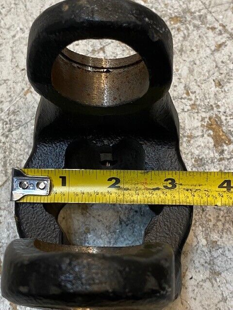 Outer Yoke 36.14 8ZS WS 5-1/2" Height 3-1/4" Wide 3-7/8" Length 36mm Bore