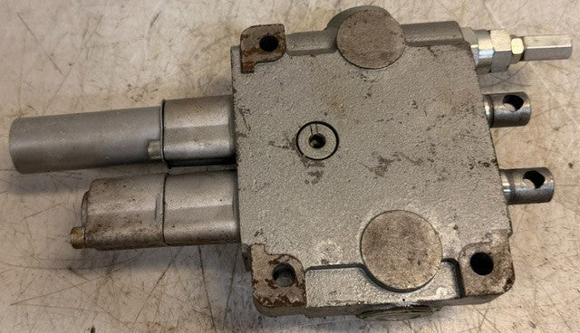 Multi-Spool Hydraulic Directional Control Valve 3/4 SAE Ports Industrial Unit
