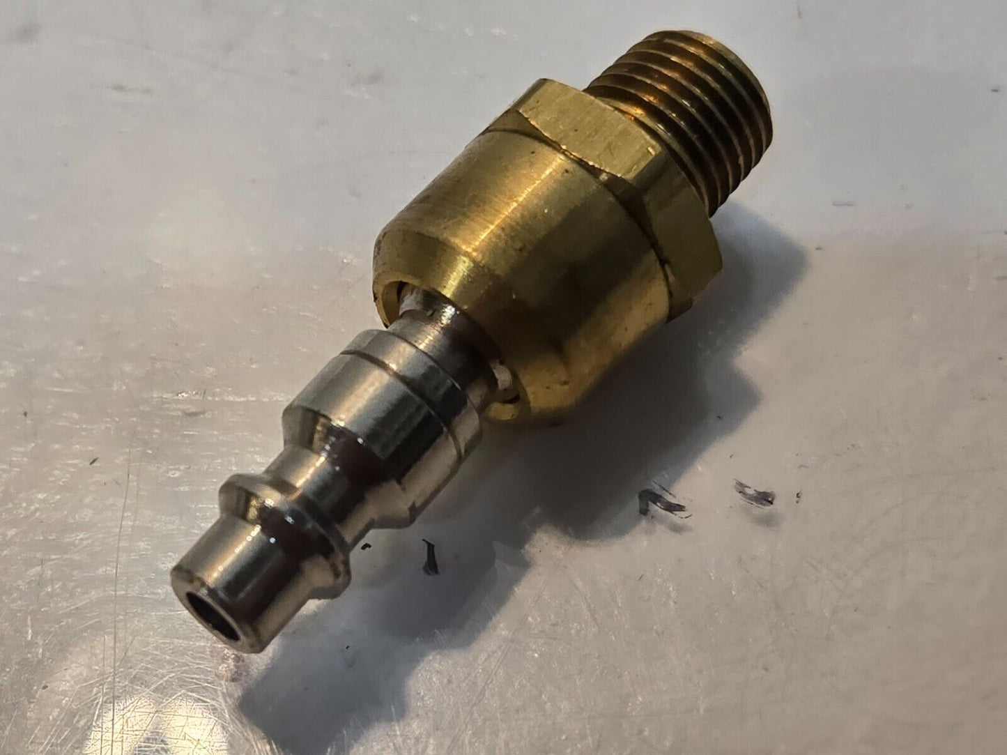18 Quantity of Ball Swivel Air Fittings 1741 1/4" Male NPTF x 1/4" Body (18 Qty)