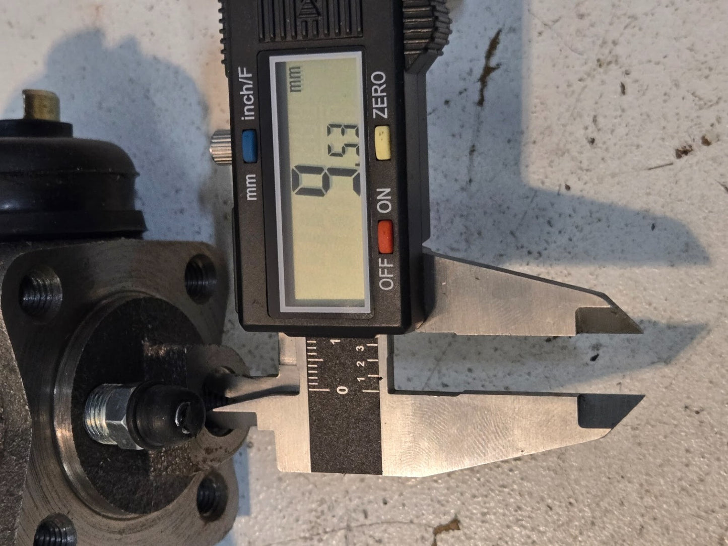 Rear Left Brake Cylinder for Toyota FJ