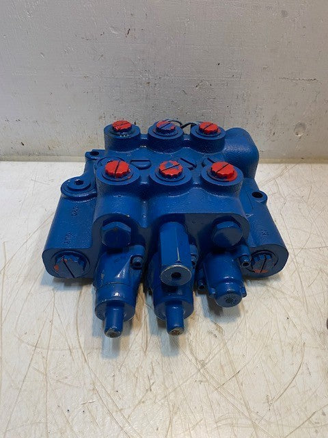 Skid Steer Hydraulic Control Auxiliary Valve Loader 02357021 | 34673 ABP