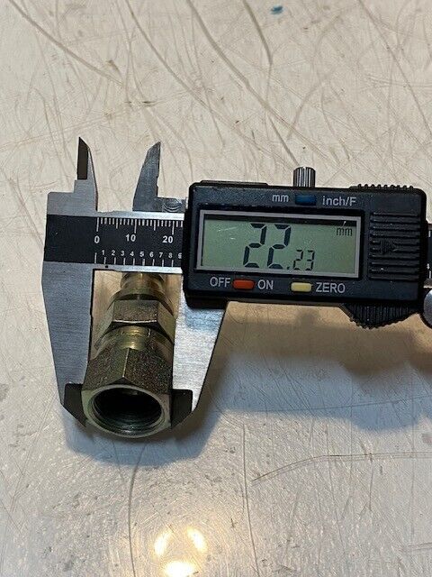 13 Quantity of Pneumatic A8 Tube to Hose Straight Hex Adapters 2-1/2" L 22mm OD