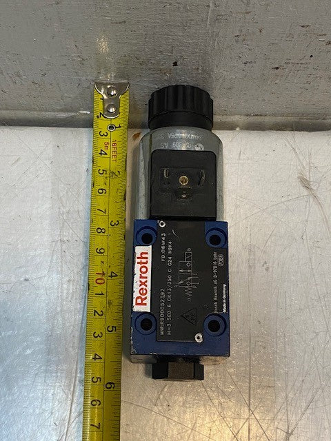 Rexroth R900052392 Solenoid Actuated Directional Spool Valve 24VDC 125A 607407