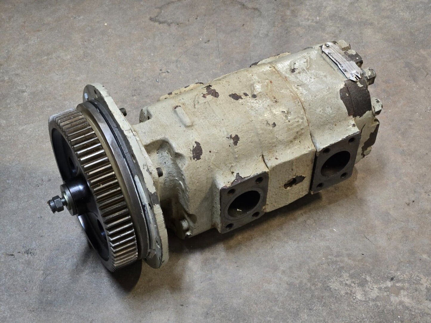 Commercial E13928-100-150 Hydraulic Gear Pump 3169320330 | 204325