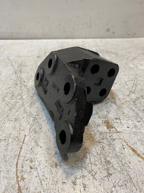 Engine Bracket Rear Left for DAF Truck Lorry Coach Bus Part 1670902 | 40819