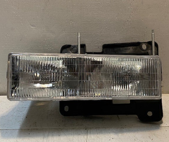 Headlight Assembly for Chevrolet KS-GM073 Eaglite HB3 9005 DOT 12V 65W