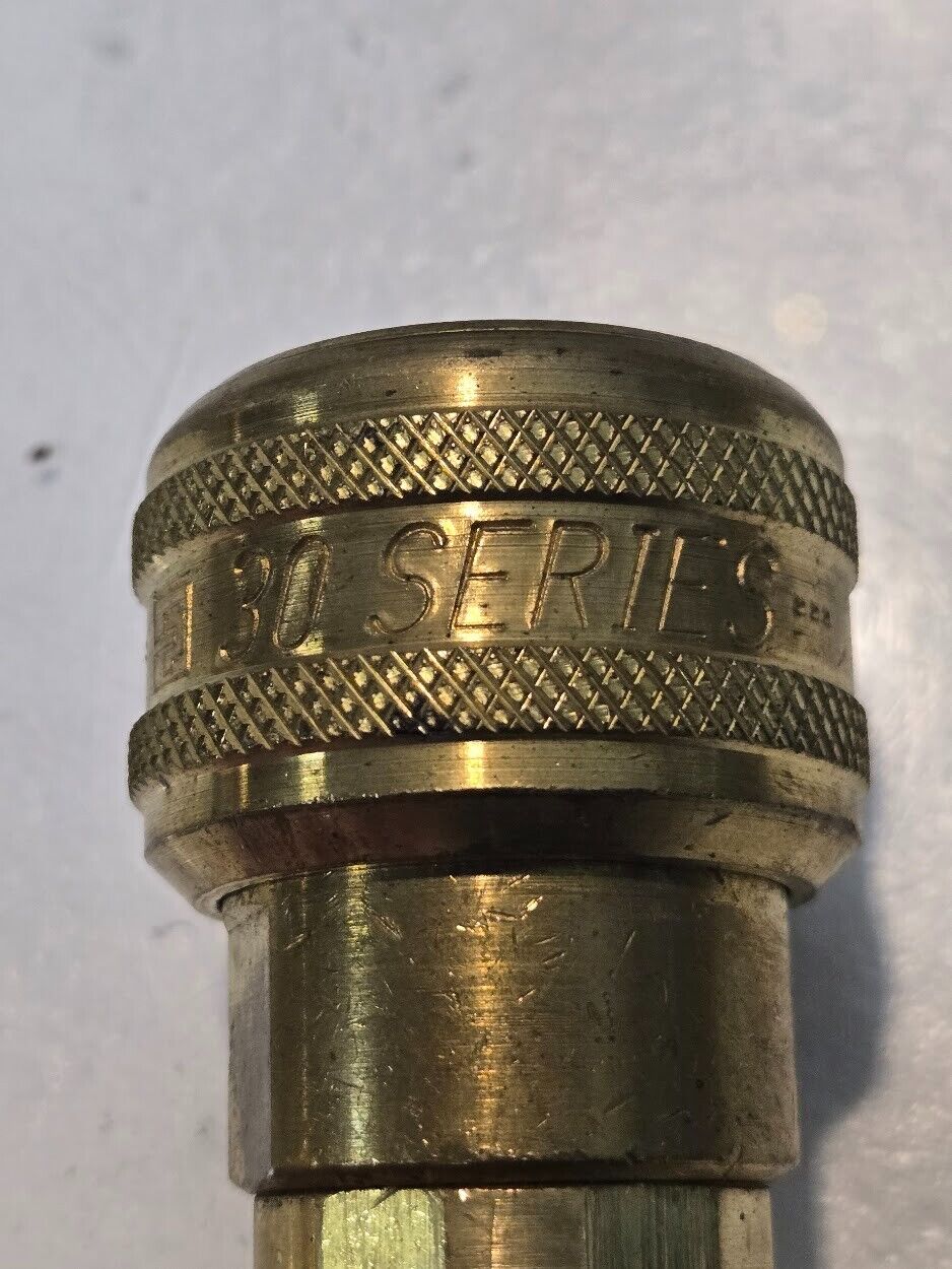Parker 30 Series B37 1/2" Quick Connect Coupler 1/2"-14 Female Threads